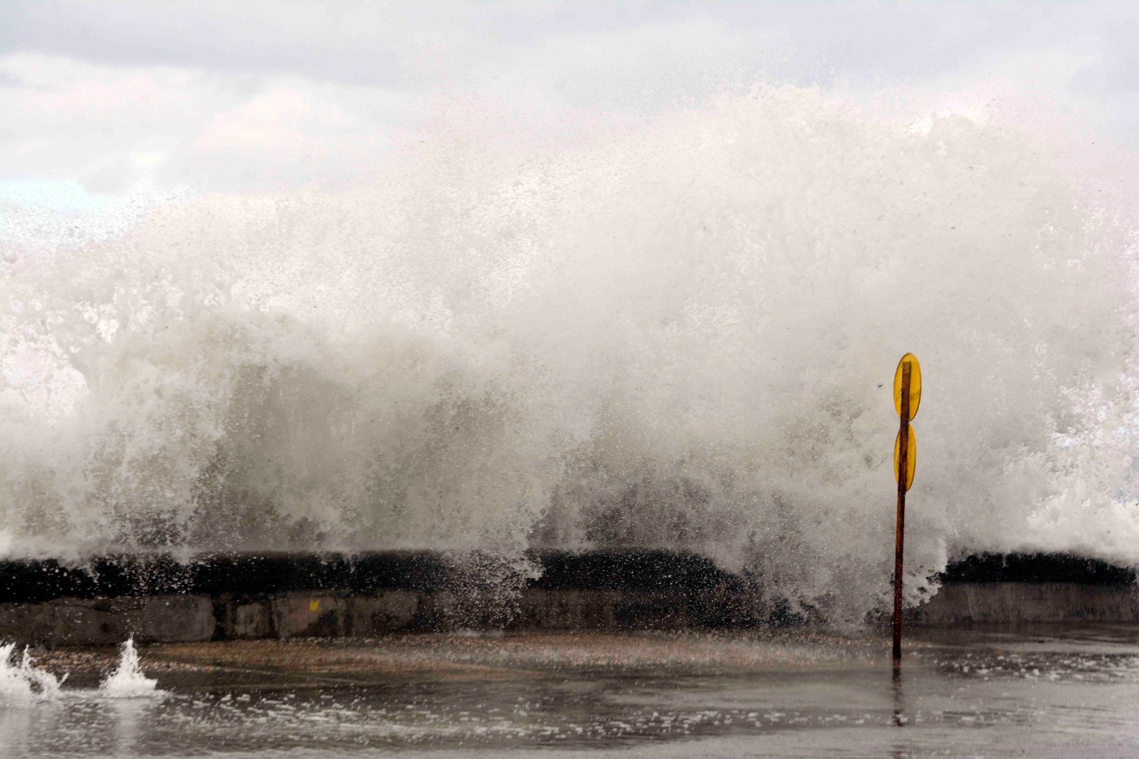 Inundaciones en el Malecón de La Habana